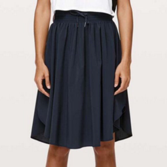NWT Lululemon The Everyday Skirt Size 6 True Navy NEW - Picture 2 of 12
